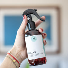 Cargar imagen en el visor de la galería, Home Spray &quot;Logan&quot; (inspirado en Santal33)
